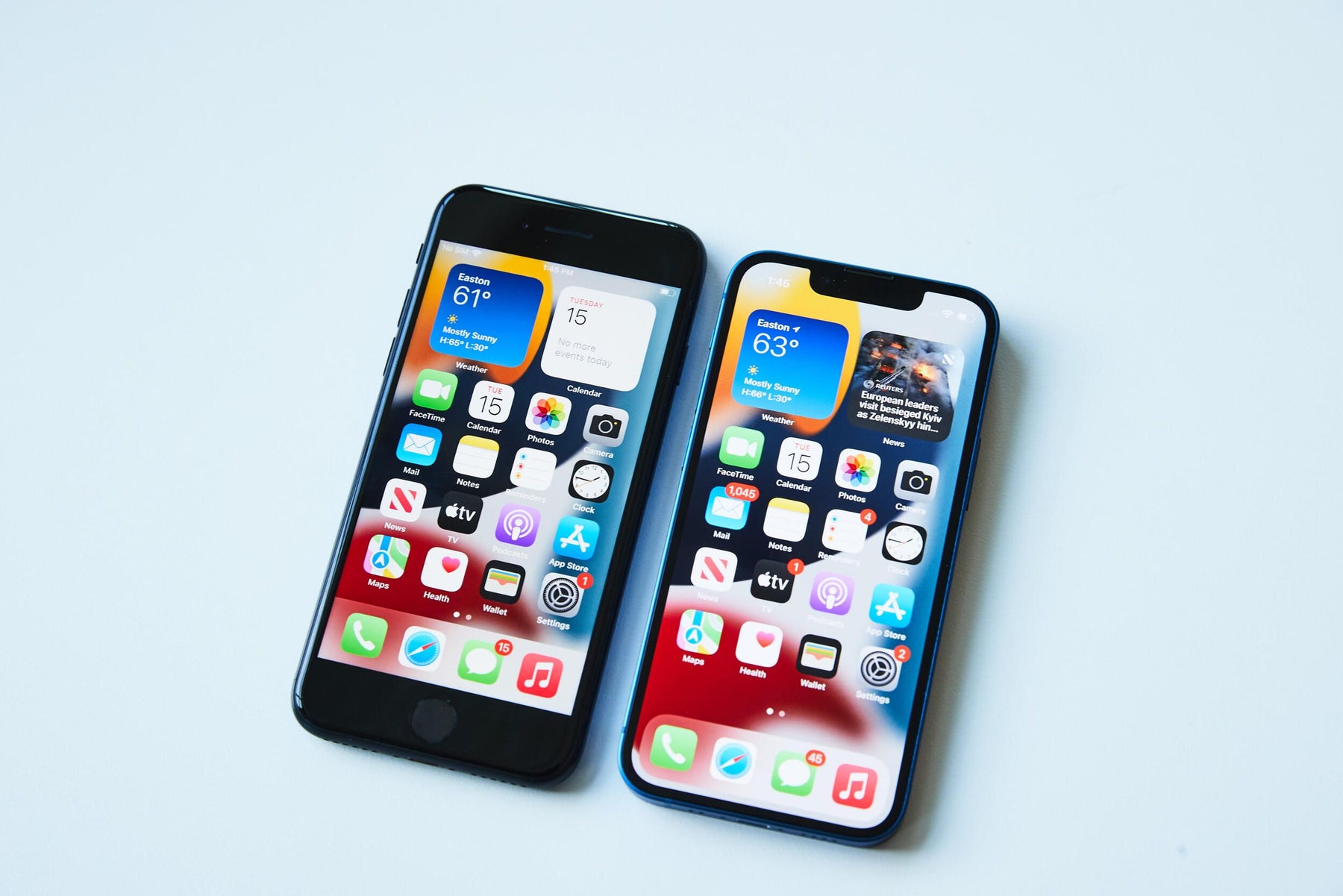 Apple iPhone 15 vs iPhone SE Specs Compared in Detail