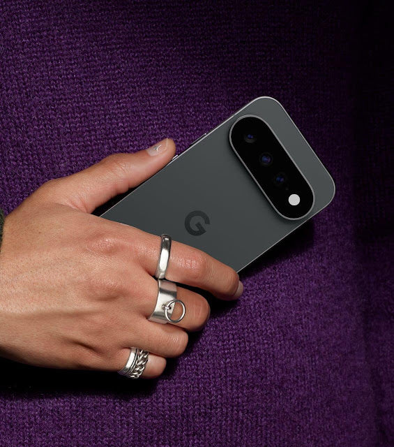 Google Pixel 11 in Obsidian