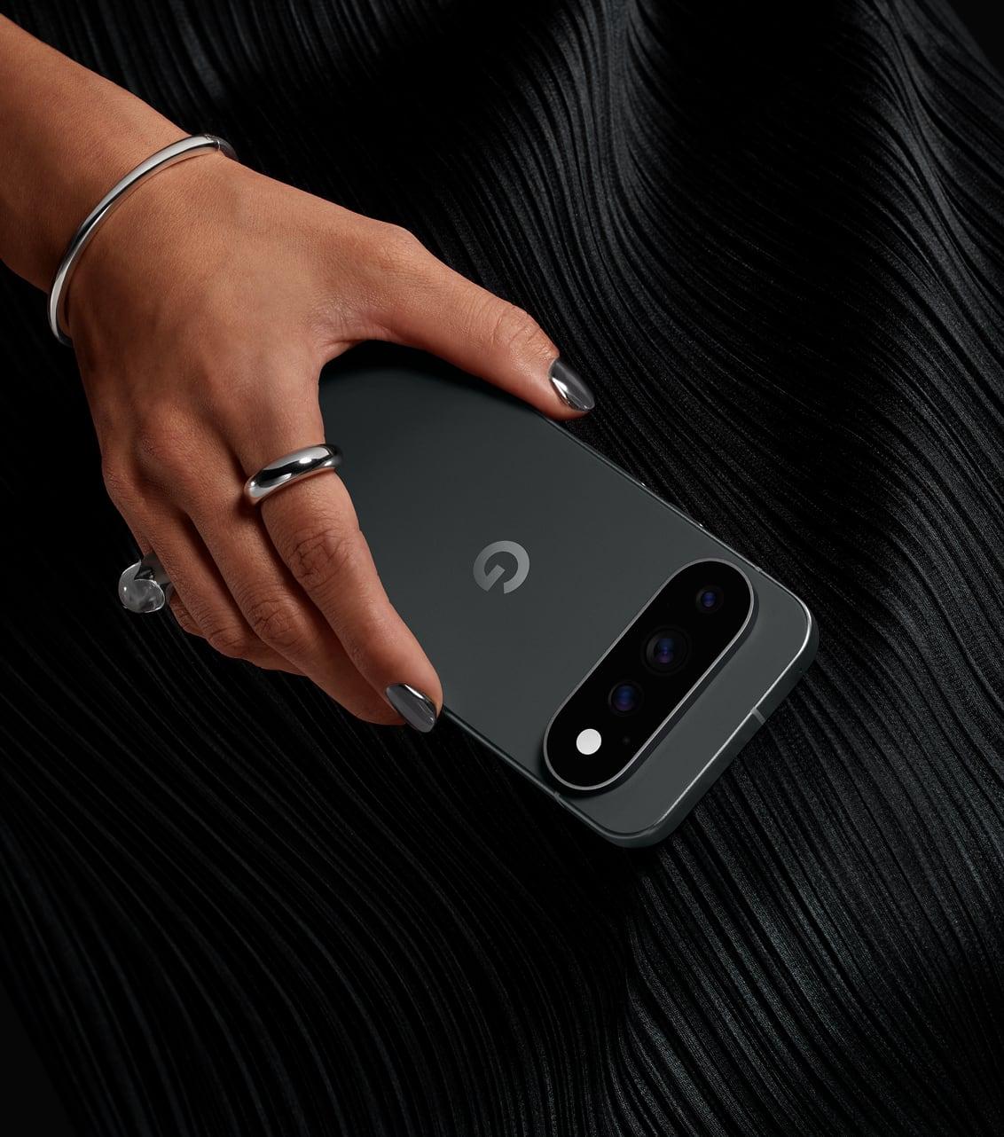 Google Pixel 11 Pro in matte Obsidian